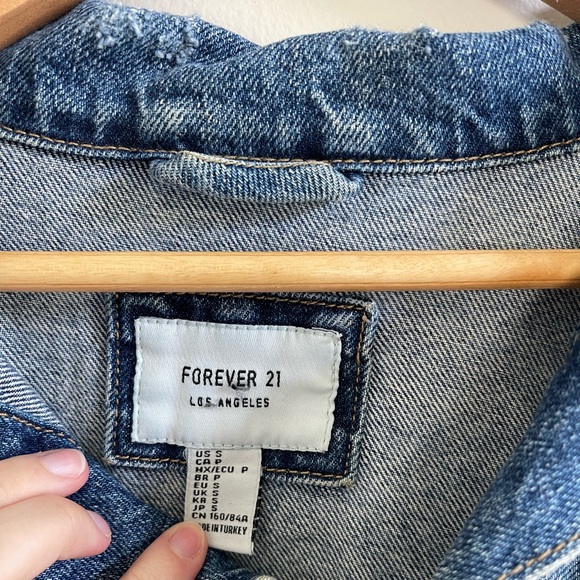 Denim Ripped Cropped Jacket - Picture 3 of 4